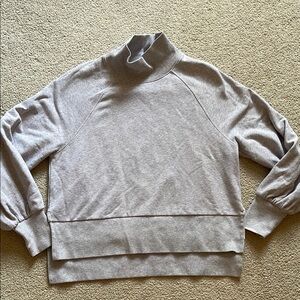 CALIA by Carrie Underwood Gray Sweatshirt